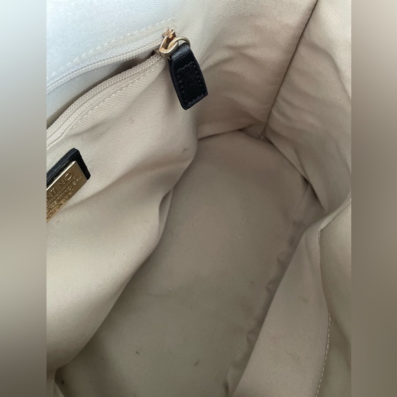 Designer Valentino handbag - Picture 6 of 11